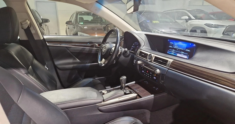 Lexus GS cena 119900 przebieg: 131212, rok produkcji 2017 z Rymanów małe 191